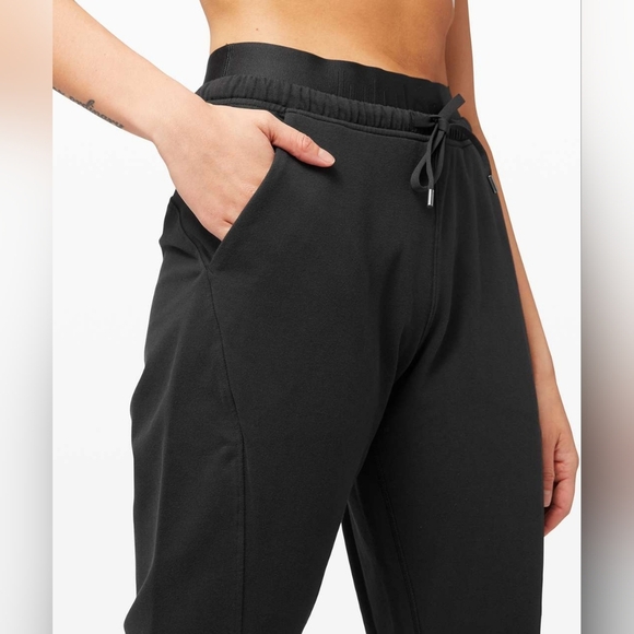 Lululemon Refreshed Routine jogger - Picture 2 of 12